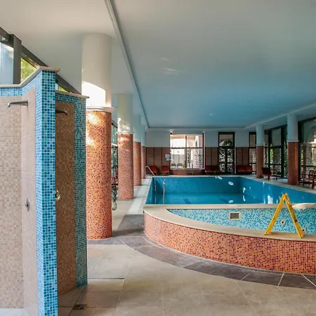 The Bluedeck Wellness Apart Otel 4*